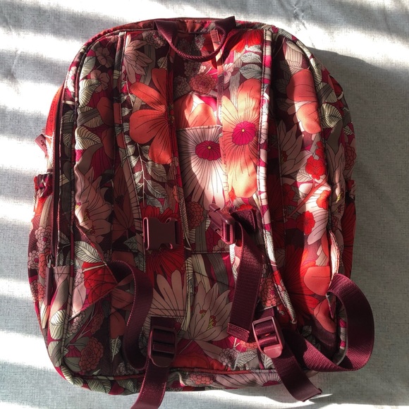 SOLD 🟡Vera Bradley backpack - Picture 2 of 5